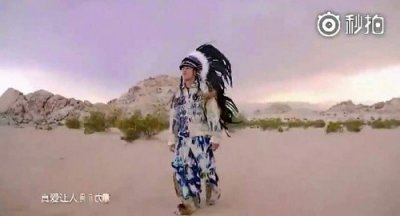 ​周杰伦新mv 印第安老斑鸠造型  吓哭小周周 雷死人