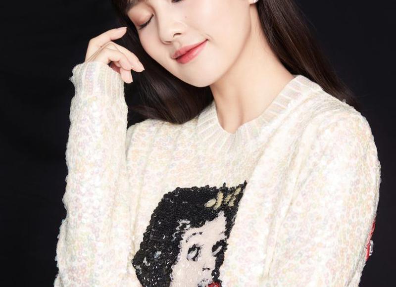 林志颖和何炅谁大（44岁的何炅林志颖素颜曝光）