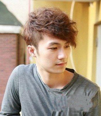 烫发男发型清爽型(15款英气男人的烫发发型)(8)
