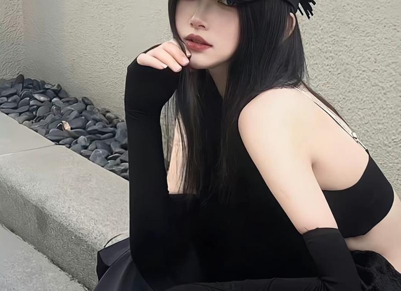 男生对喜欢的他的女生是什么态度 男生会拉黑喜欢他的女生吗？