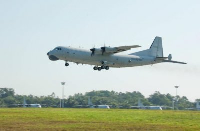 ​八国派兵堵门，中外军机已交手，解放军缠斗20分钟，现场惊心动魄