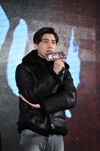 ​李易峰豪车事故是否存在酒驾？民警：若驾驶员离场会影响检测