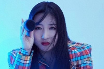 ​锤娜丽莎旧照曝光惊艳全网，从女团C位到180斤“百变模王”