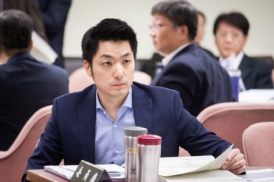 ​蒋万安拜访郝龙斌，再提上海台北双城论坛：不能中断，应该续办