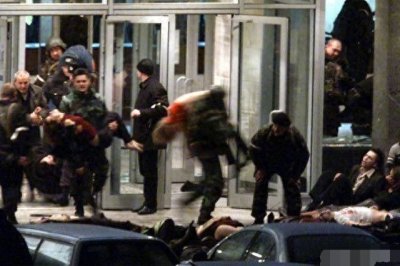 ​莫斯科剧院人质事件 ，人质死亡129人。
