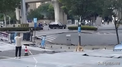 ​武汉路面塌陷后续，深圳记者采访遭反问：你们为什么报道武汉的事