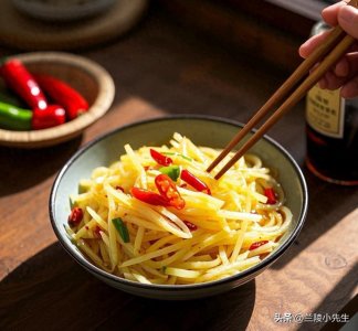 ​从“南美野草”到“国民下饭菜”：酸辣土豆丝的千年逆袭史