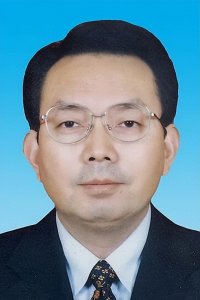 ​他用38年时间，从电力工人走到省委常委，这条路怎么走的？