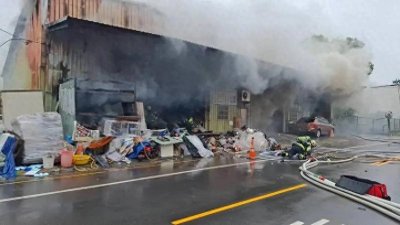 ​桃园仓库大火悲剧收场失联网拍夫妻确定遇难