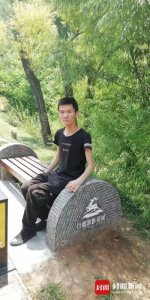 ​封面独家｜25岁艾滋病小伙儿直播带货直面争议：想结婚生子是随口一说，想普及