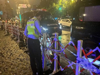 ​迎战台风“贝碧嘉”｜上海：外滩滨水区江堤平台将临时关闭