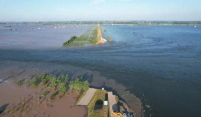 ​洞庭湖决堤：220米裂痕震撼全国，决堤大坝不在85亿加固工程中！