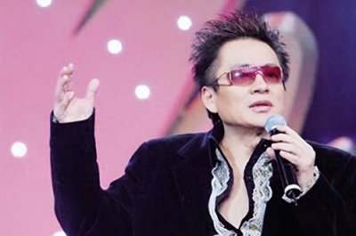 ​2014年，高凌风病逝，3妻子6子女为争夺遗产，连追悼会都不参加