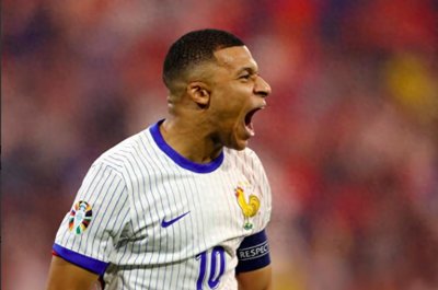 ​1-2！4分钟天堂坠入地狱 FIFA第2无缘欧洲杯决赛 38年耻辱纪录诞生